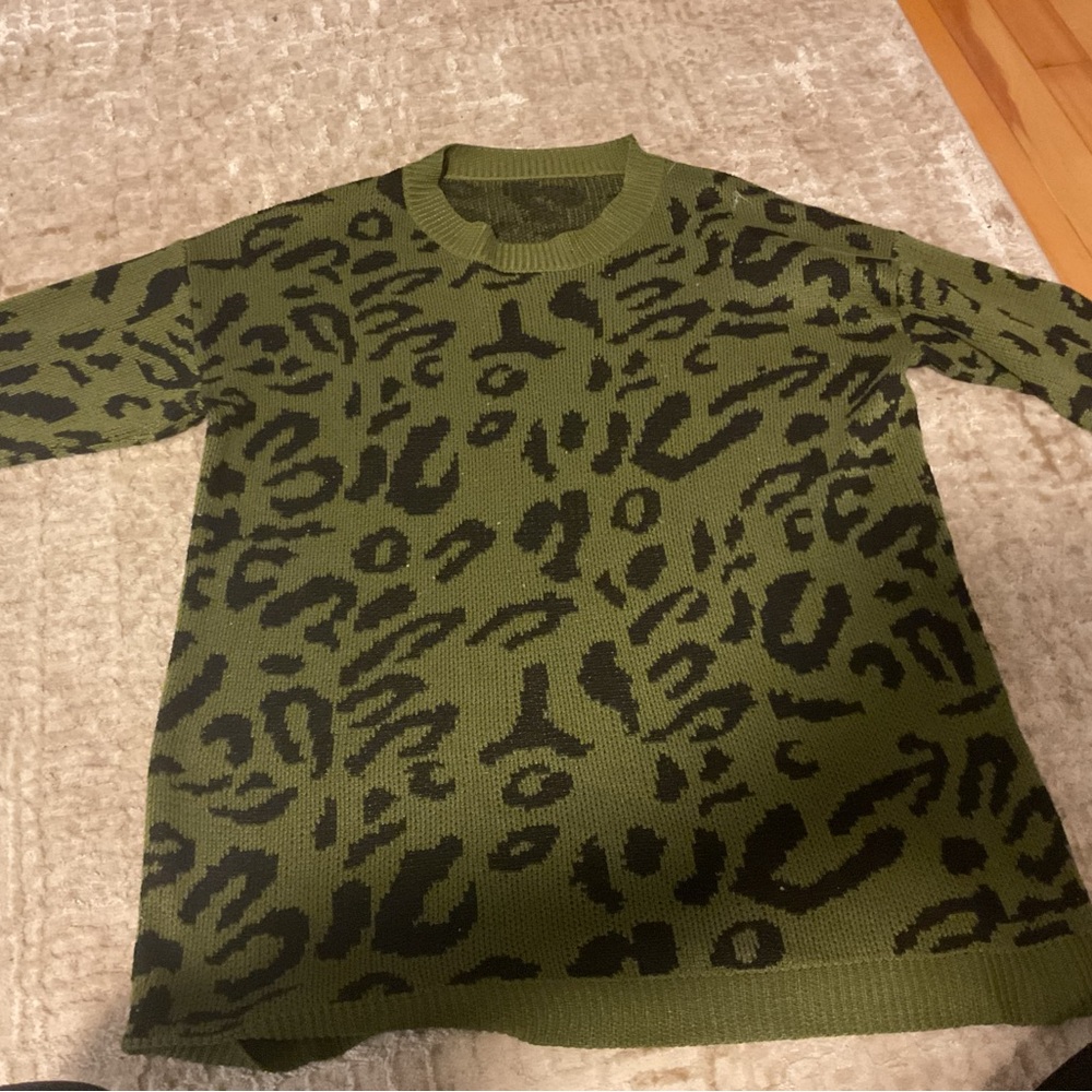 Stylish Green and Black Women's Sweatshirt